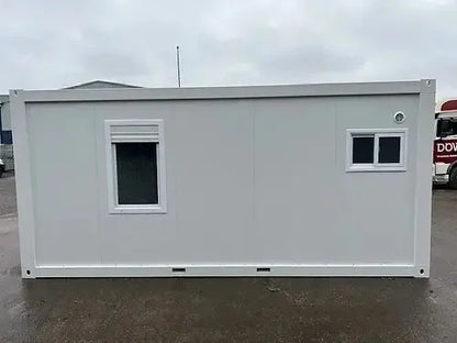 Kantoorcontainer met badkamer en opbergruimte