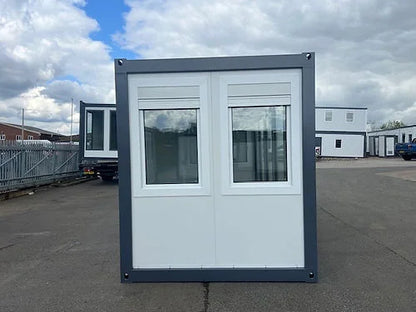 Mobiel kantoor met panoramische ramen