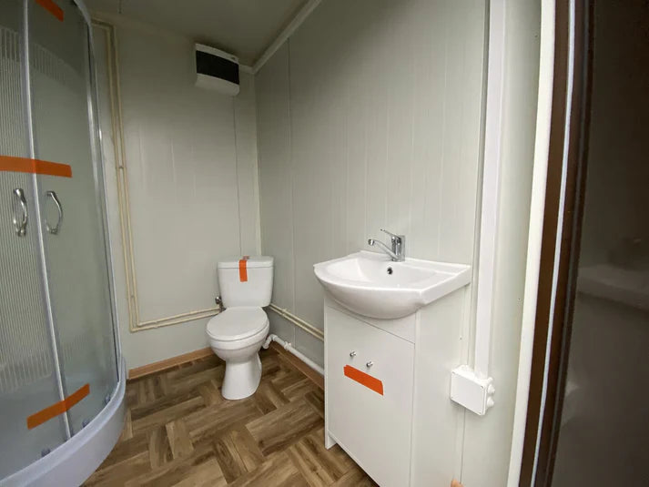 Sanitaire container in houten design met afvalbak