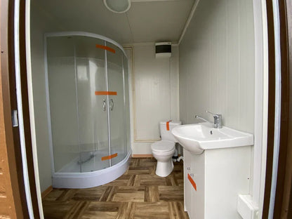 Sanitaire container in houten design met afvalbak