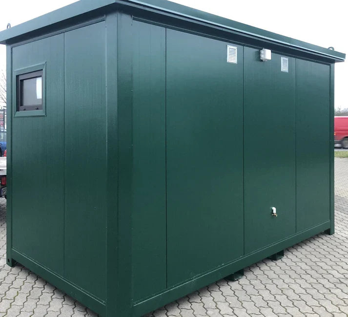 Toiletcabine voor twee personen, 4x2 meter, met douche.