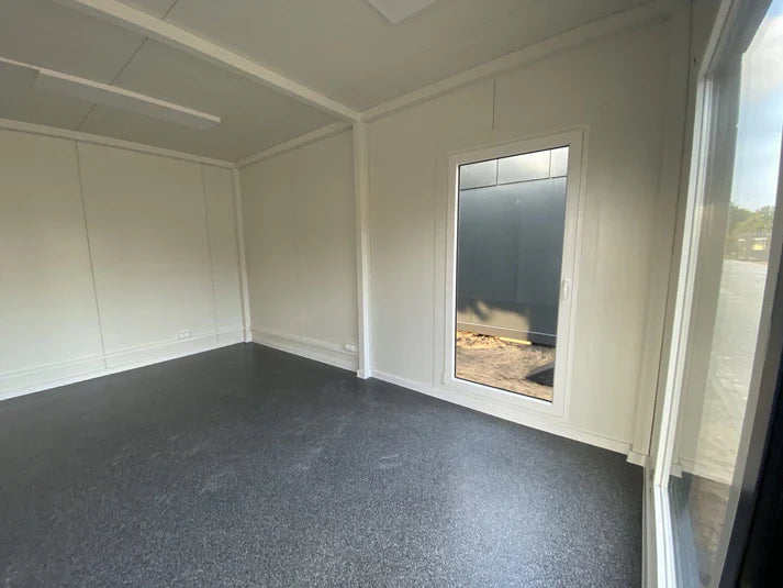 Kantoorcontainer 6x4,70m