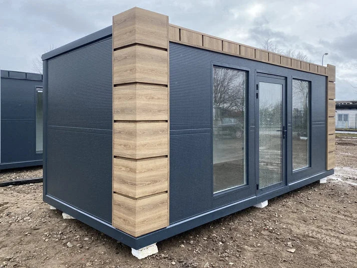 Kantoorcontainer van 6 x 2,83 meter met 2 ramen